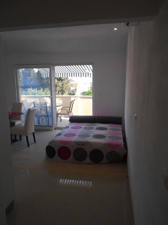 Apartment Cherry Kastela Bilik gambar